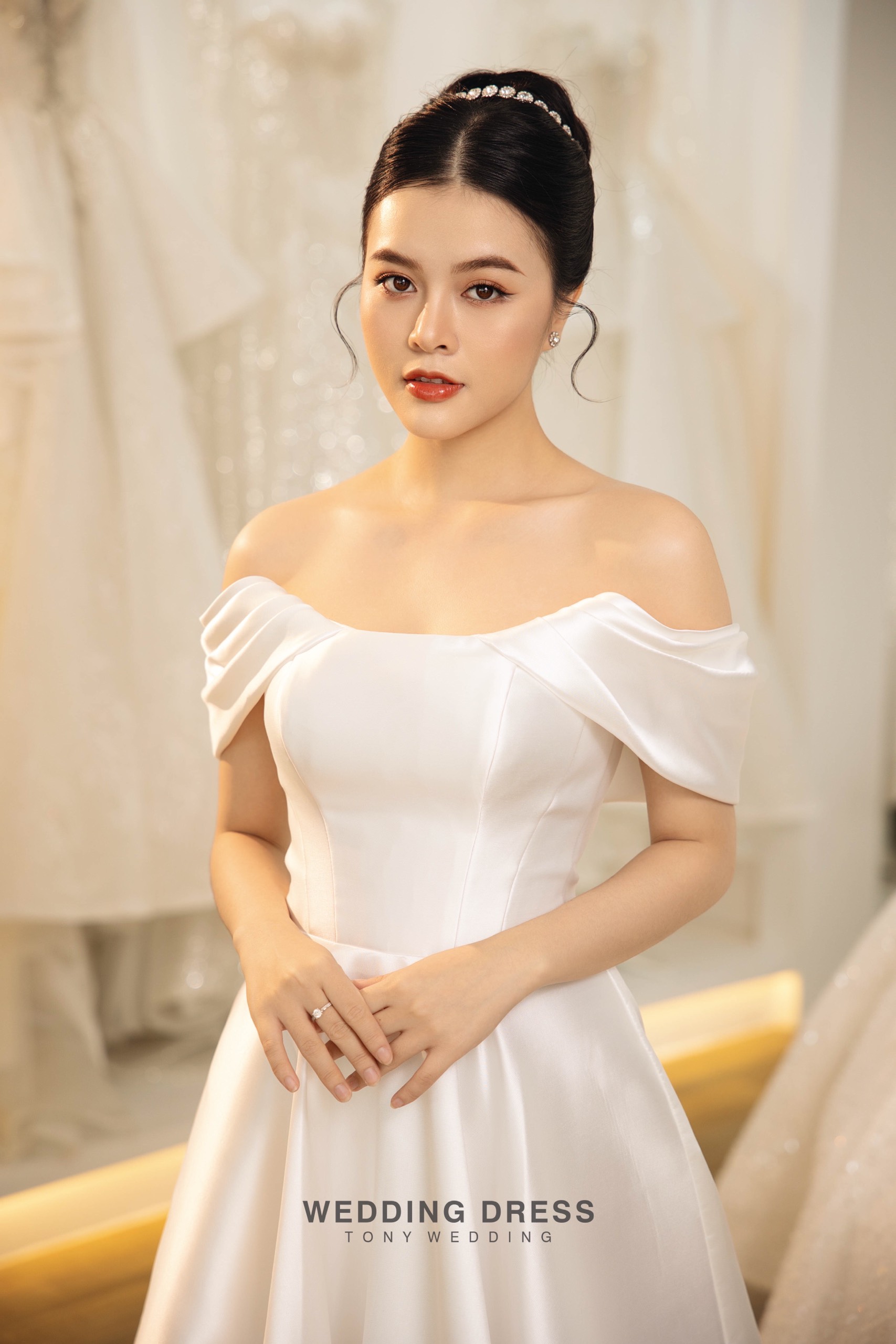Top 7 mẫu váy cưới Hàn Quốc khiến cô dâu mê mẩn - Ely Wedding