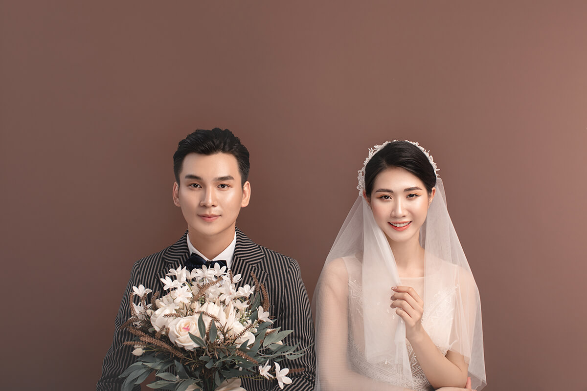 Đám cưới đẹp như mơ của đồng tính nữ Hàn Quốc đang là tâm điểm chú ý của giới trẻ. Với sự đa dạng và sáng tạo trong việc tổ chức đám cưới, đây sẽ là nguồn cảm hứng tuyệt vời cho bạn trong việc lên kế hoạch cho đám cưới của riêng mình.