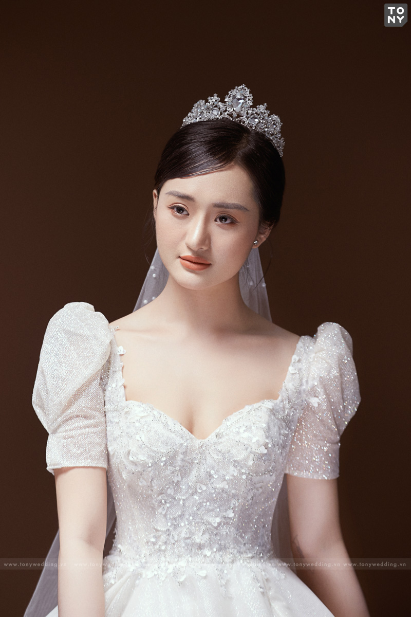 Bảng Giá Chụp Ảnh Cô Dâu Đơn, Chụp Ảnh Beauty Sài Gòn - Tony Wedding