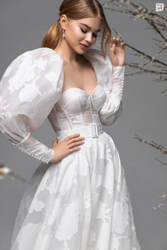 Lịch sử giá Váy cưới đầm cô dâu xoè đẹp thiết kế tay dài kín đáo - đang  giảm 97.900 ₫ tháng 3/2024 - Mua Thông Minh