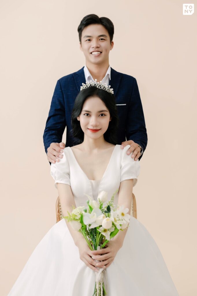 Những bức ảnh cưới Hàn Quốc luôn mang lại cảm giác ngọt ngào, nhẹ nhàng và tràn đầy tình yêu. Hãy cùng chiêm ngưỡng hình ảnh đẹp như mơ của các cặp đôi trong buổi cưới tại Hàn Quốc.