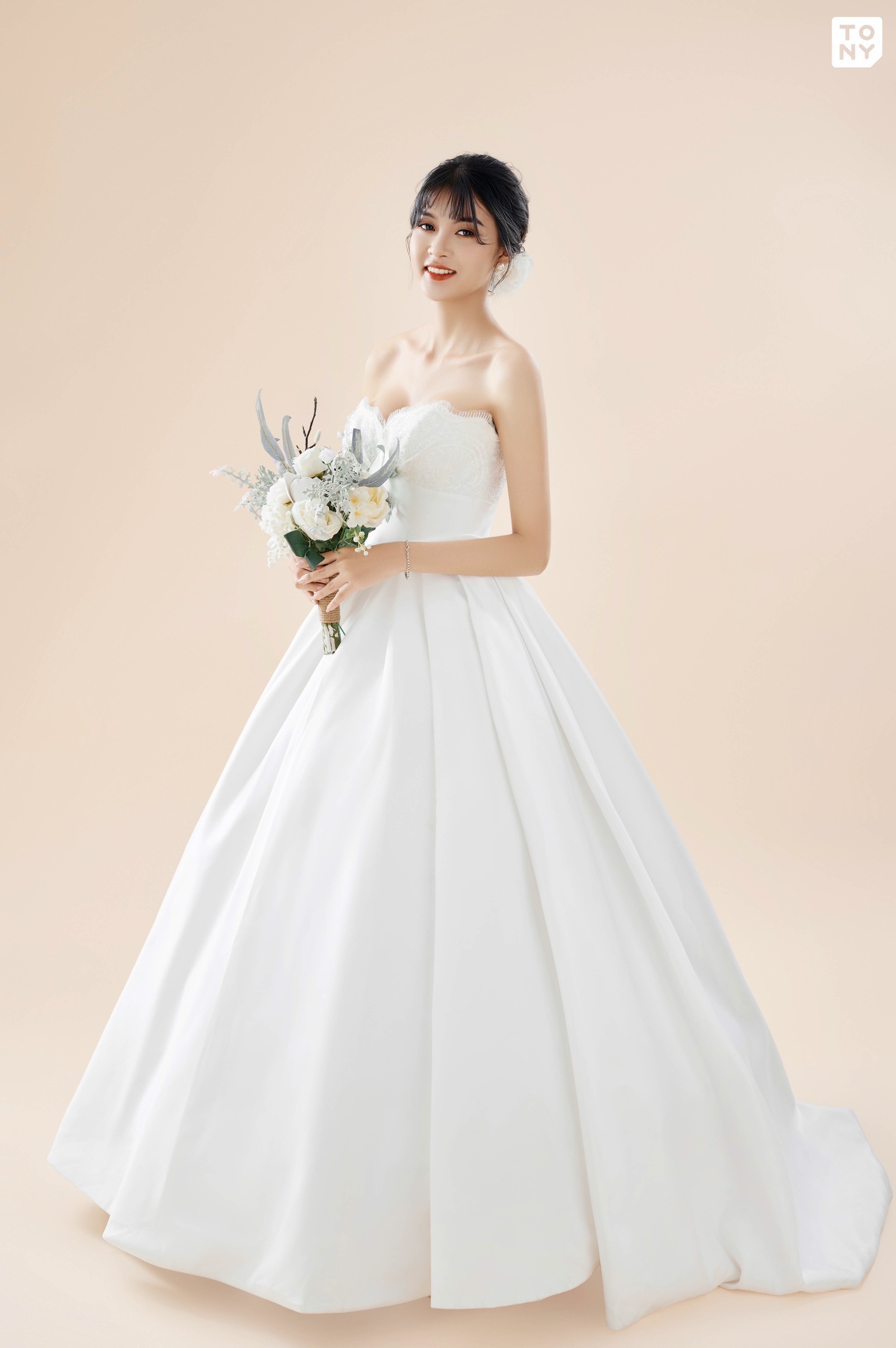 Váy cưới trơn 2 dây cánh tiên cúp ngực xòe nhẹ (PDPN-L4) – M.O.T Bridal –  For Love, For Life