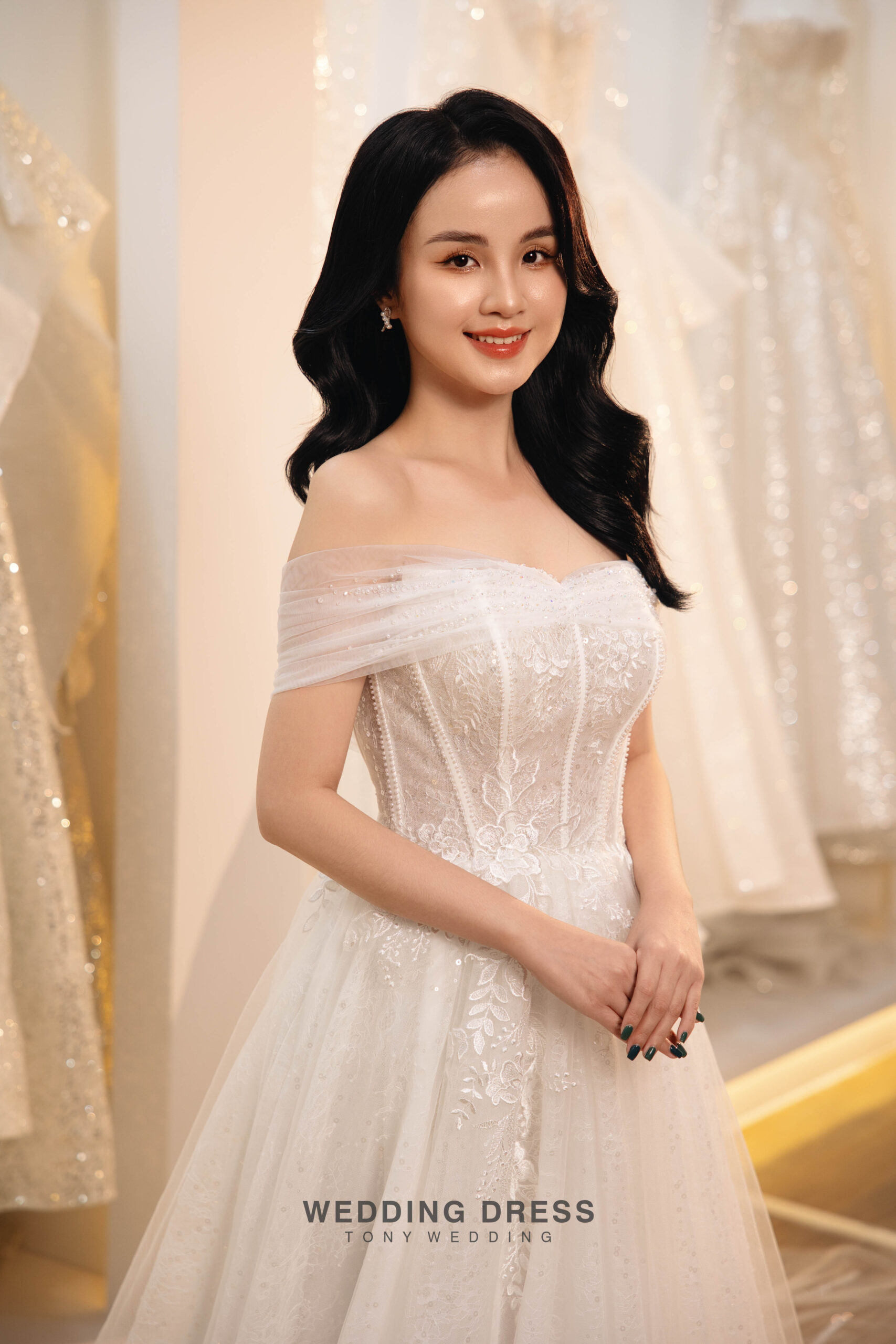 Say đắm với 100 mẫu thiết kế váy cưới trễ vai đẹp nhất 2022